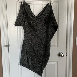 Le Chateau sparkly dress. Size Large